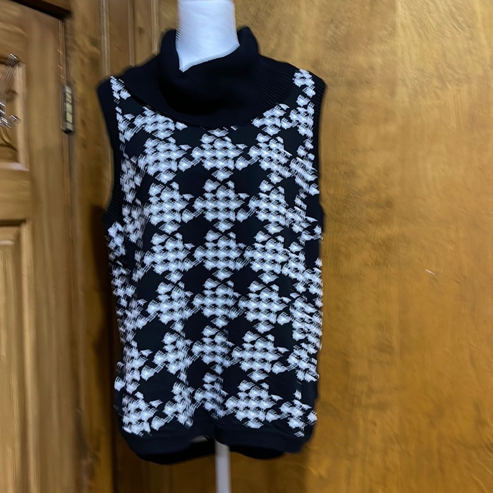 NY Collection Houndstooth Sleeveless Turtleneck Sweater Vest - EUC